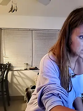 Scarlettishere's Live XXX Chat