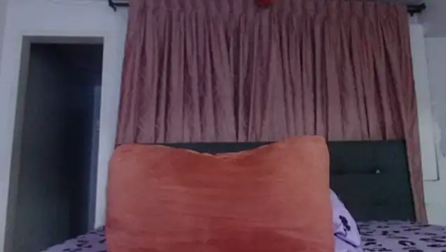 linapalacios' Live XXX Chat