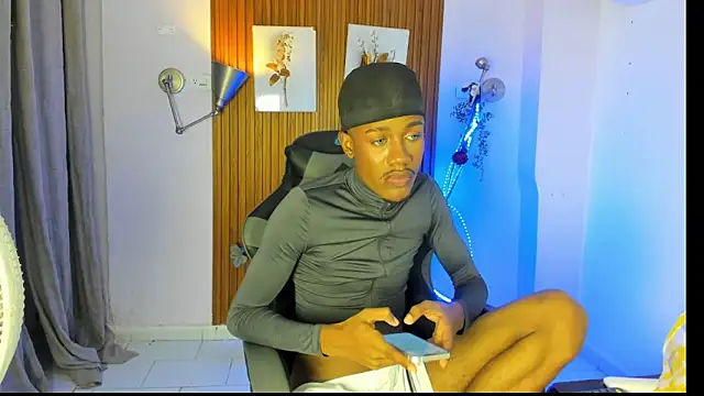 Ikaro_blue Show in webcam