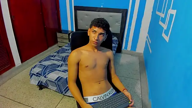 efrain_boy Live XXX-chat