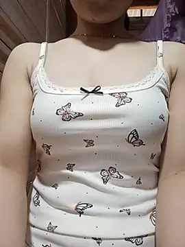 LucyyLy Chat XXX live