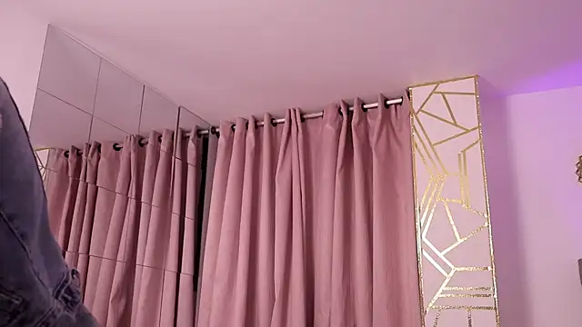 ana_riveros' Webcam Show