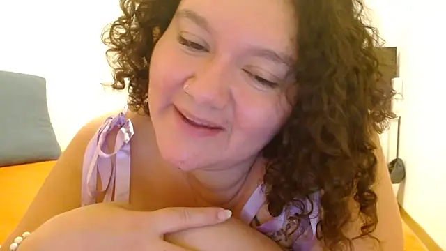 HeidiSanabria – Naživo XXX chat