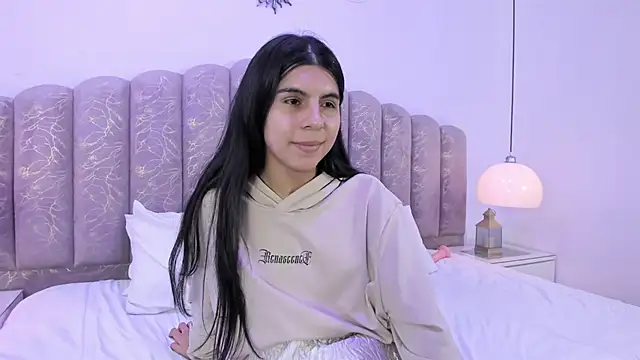 Channel_sofia élő XXX-chatje
