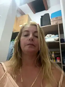 moniquerainx's Live XXX Chat