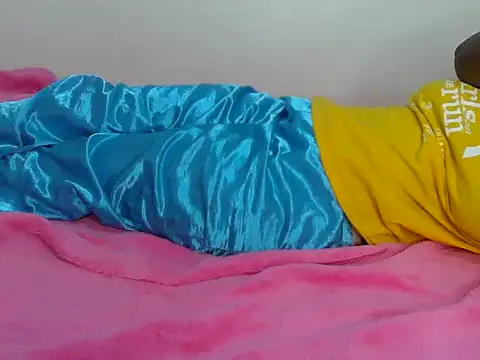 HOTMAYA254's Live XXX Chat
