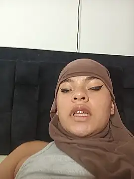 Samira_1 élő XXX-chatje