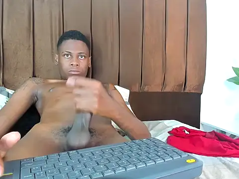 Pokazy przed kamerką – cofla_sex