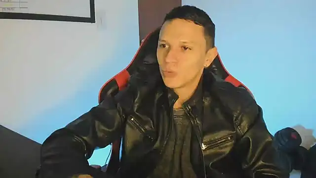 Masterdave7 Chat XXX in diretta