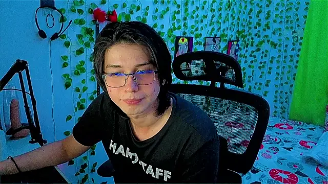Chatroom XXX en direct de Andy_gray