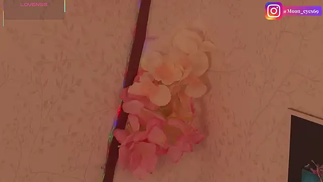 Moon_eyesのライブXXXチャット