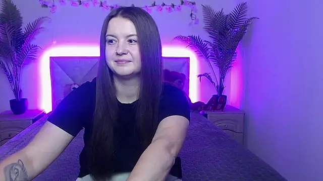 Chat +18 de MavkaCute ao vivo