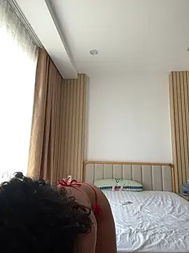 _CurlySue_ লাইভ XXX চ্যাট