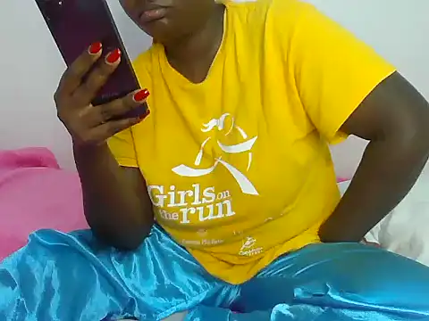 Chat +18 de HOTMAYA254 ao vivo