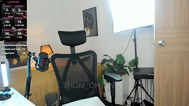 Thom_Ohtani's Live XXX Chat