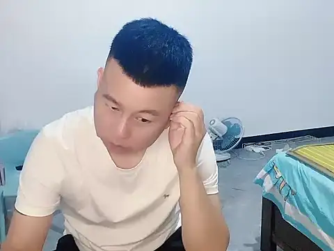 zzj_4718 在線直播表演