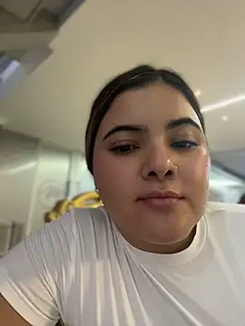 Chat +18 de EVELIN_MASON ao vivo