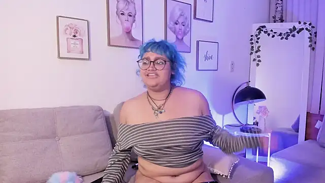 Chat +18 de Blue_Cherry ao vivo