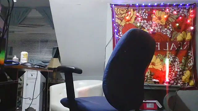 Онлайн чат XXX Explosive_andyy