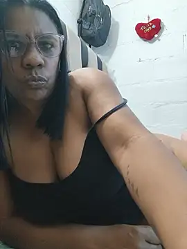 Zeyllyjhonsonn Live XXX chat