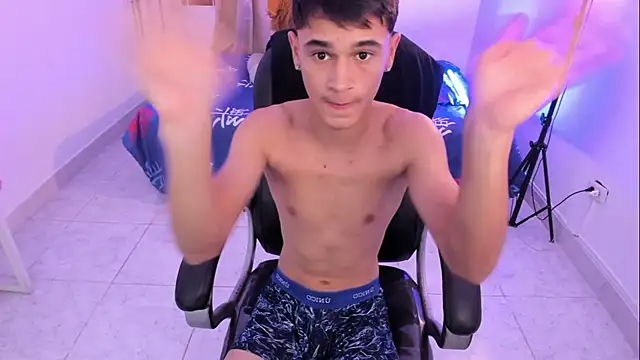 Czat XXX na żywo – Aron_Boyy