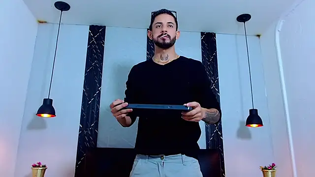 Erick_Wall Live XXX Chat