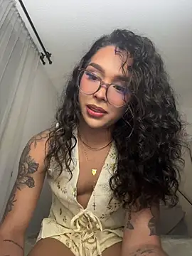 Samantha_Bernardo Adlı Modelin Canlı XXX Sohbeti