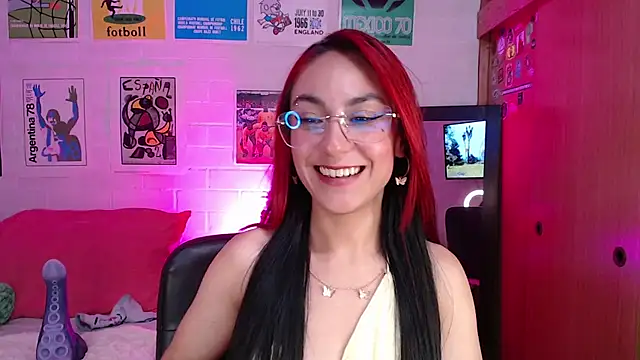 Amy66 Adlı Modelin Canlı XXX Sohbeti