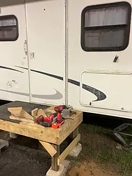BootsAndCountry webkamerás műsora