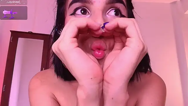 zoe_monroe1's Live XXX Chat