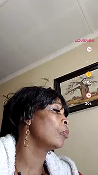 Gucci_Bx Live XXX-Chat