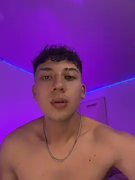 Chatroom XXX en direct de OLIVER_K
