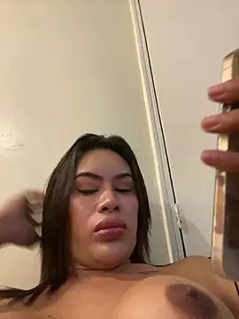 hechanovaa Adlı Modelin Canlı XXX Sohbeti
