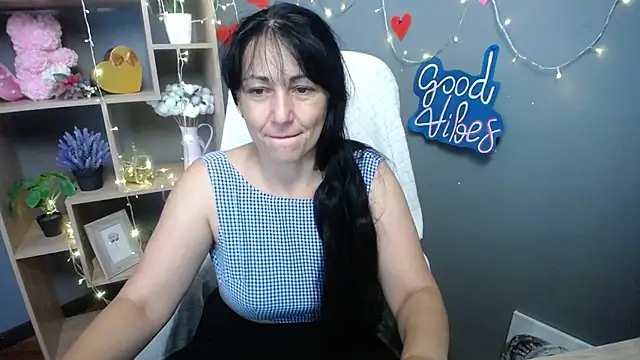 LiluGrants Adlı Modelin Canlı XXX Sohbeti