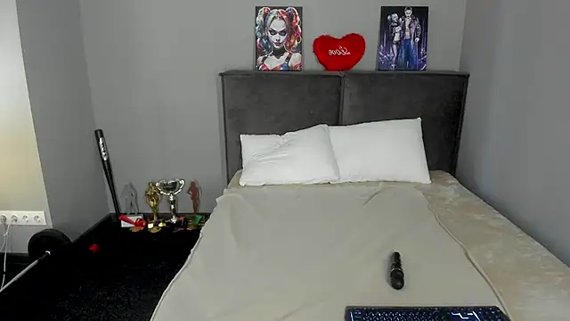 MuscleXXXBarbie 即時 XXX 聊天