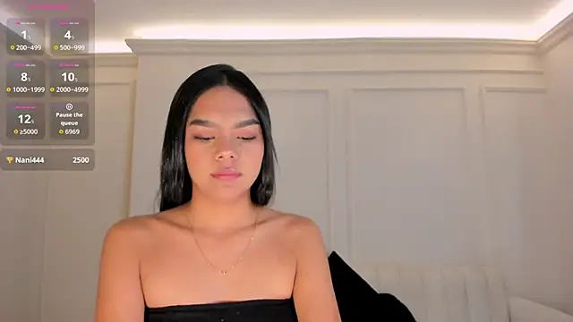 SaphiraJames Chat XXX in diretta