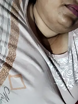 Hot_indian_Milf 现场XXX聊天