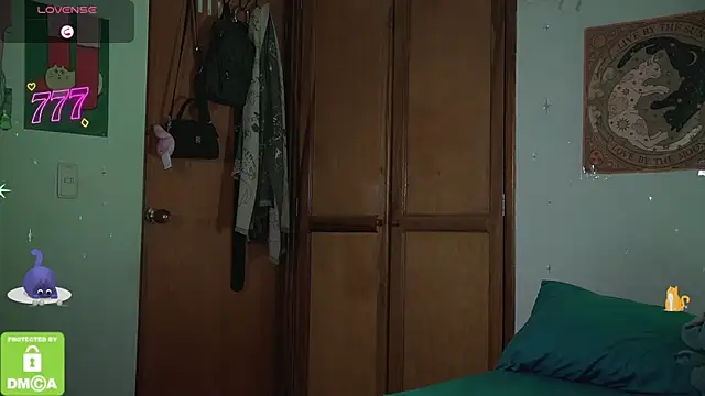Katyroronoa's Live XXX Chat