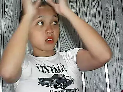 Yours_AsianPinayGirl18's Live XXX Chat