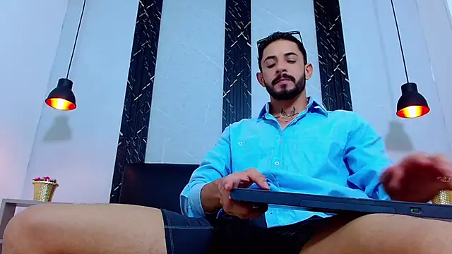 دردشة Erick_Wall الجنسية المباشرة