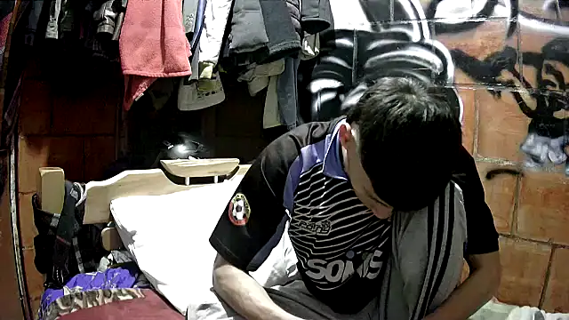 alexandercruz Adlı Modelin Canlı XXX Sohbeti