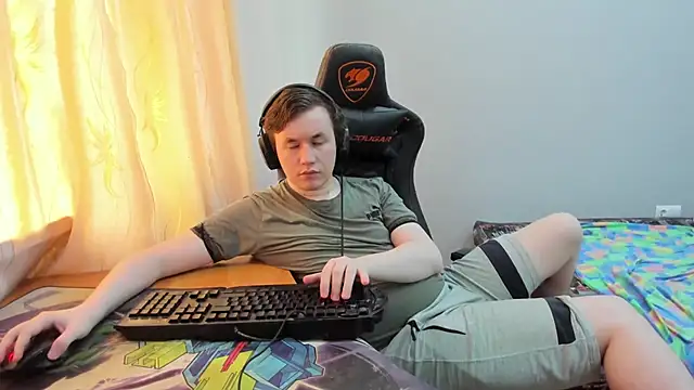 Show modela iliaskrislove na web-kameri