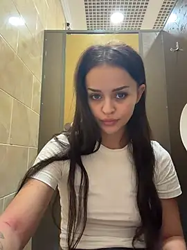 AngelinaTeller Adlı Modelin Canlı XXX Sohbeti