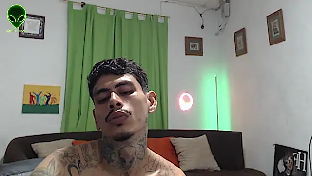 Chat XXX ao vivo de alpha_zom