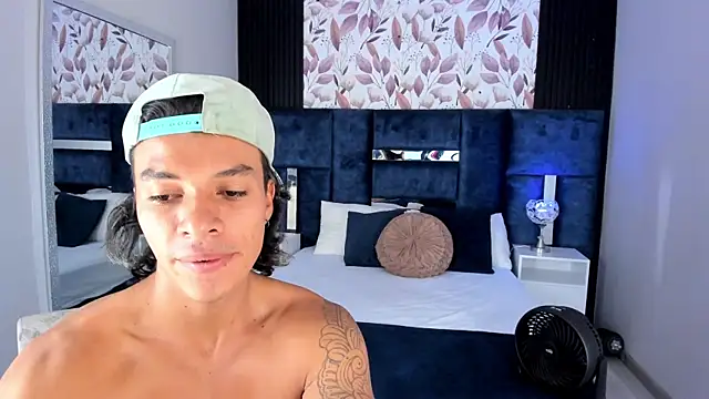 LycanMushu Live XXX-Chat