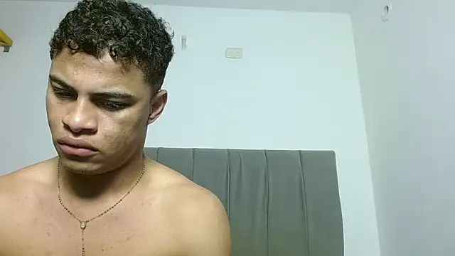 XXX chat uživo modela Jose_And_Daniel