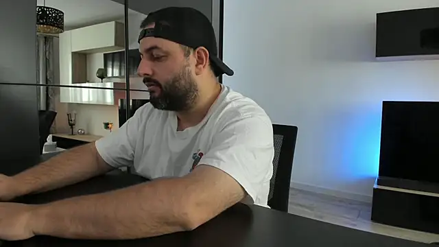 DravenPeak Chat XXX live