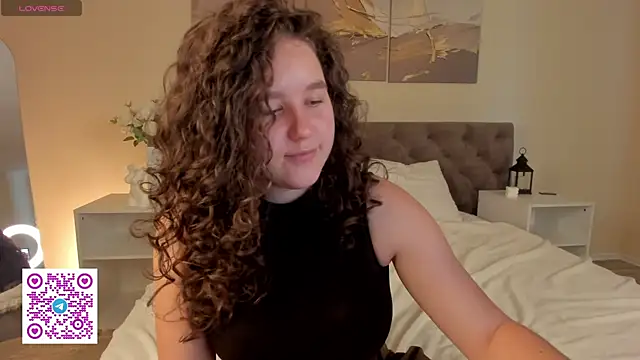 Ariella_Sol Adlı Modelin Canlı XXX Sohbeti