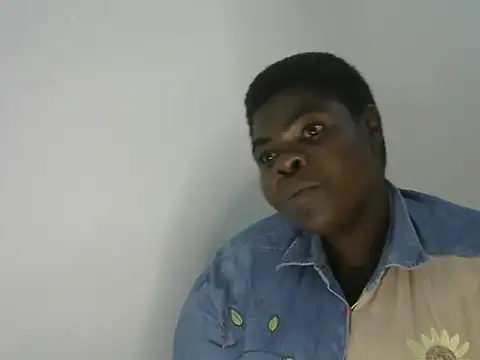ebony_bbw254 Adlı Modelin Canlı XXX Sohbeti