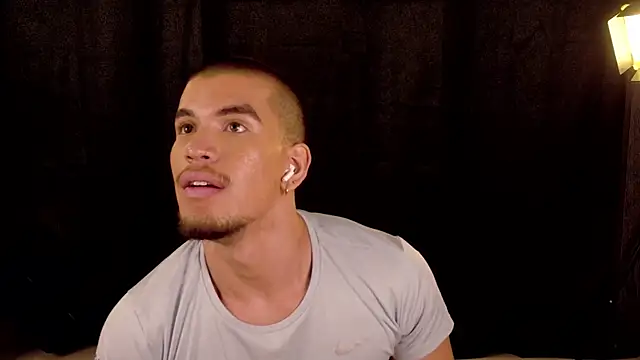 Bruno___69's Live XXX Chat